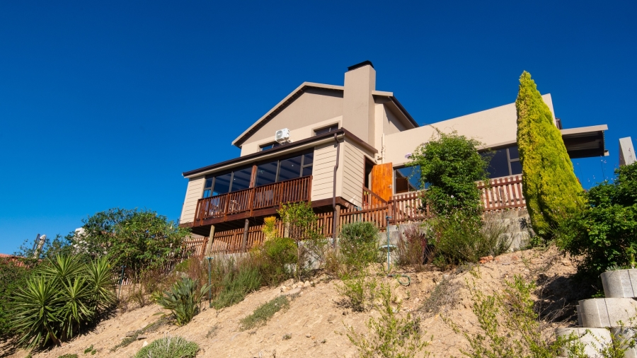 3 Bedroom Property for Sale in Bergsig Western Cape